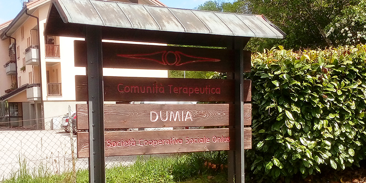 Dumia, in lingua ebraica, indica la "casa del silenzio"